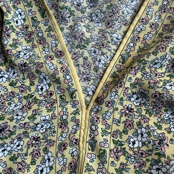 Max Studio Relaxed Yellow and Blue Sailor Collar Blouse - Picture 2 of 3